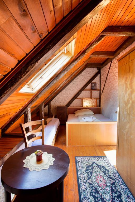 Guest House Gostisce Gacnk V Logu Cerkno Rum bild