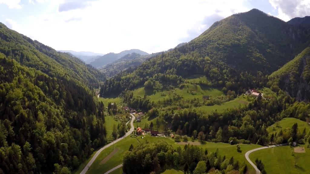 Guest House Gostisce Gacnk V Logu Cerkno Exteriör bild