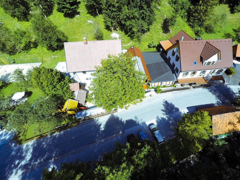 Guest House Gostisce Gacnk V Logu Cerkno Exteriör bild