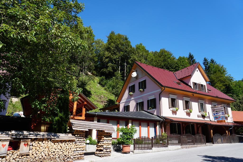 Guest House Gostisce Gacnk V Logu Cerkno Exteriör bild